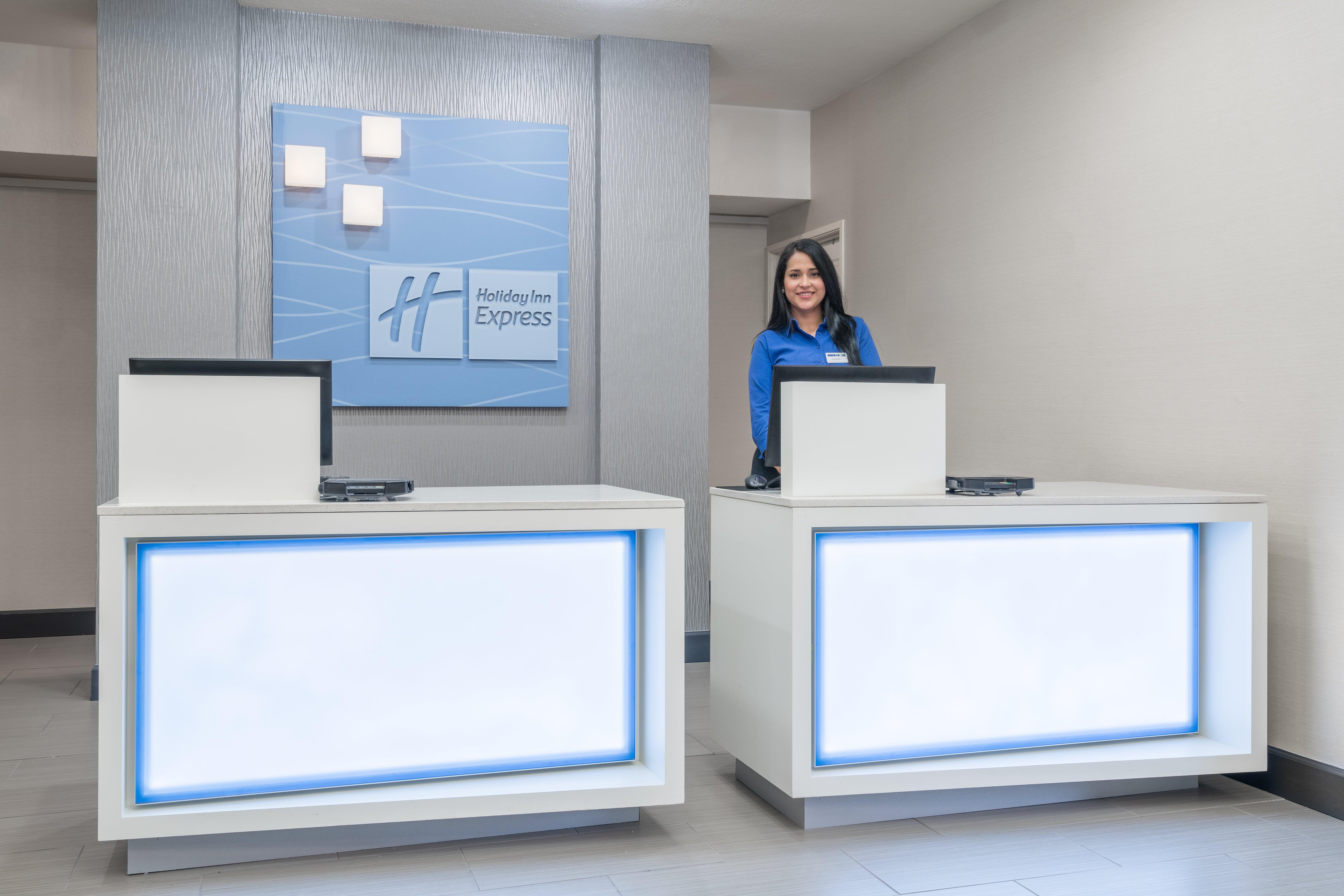 Holiday Inn Express Hotel & Suites Ames By Ihg Esterno foto