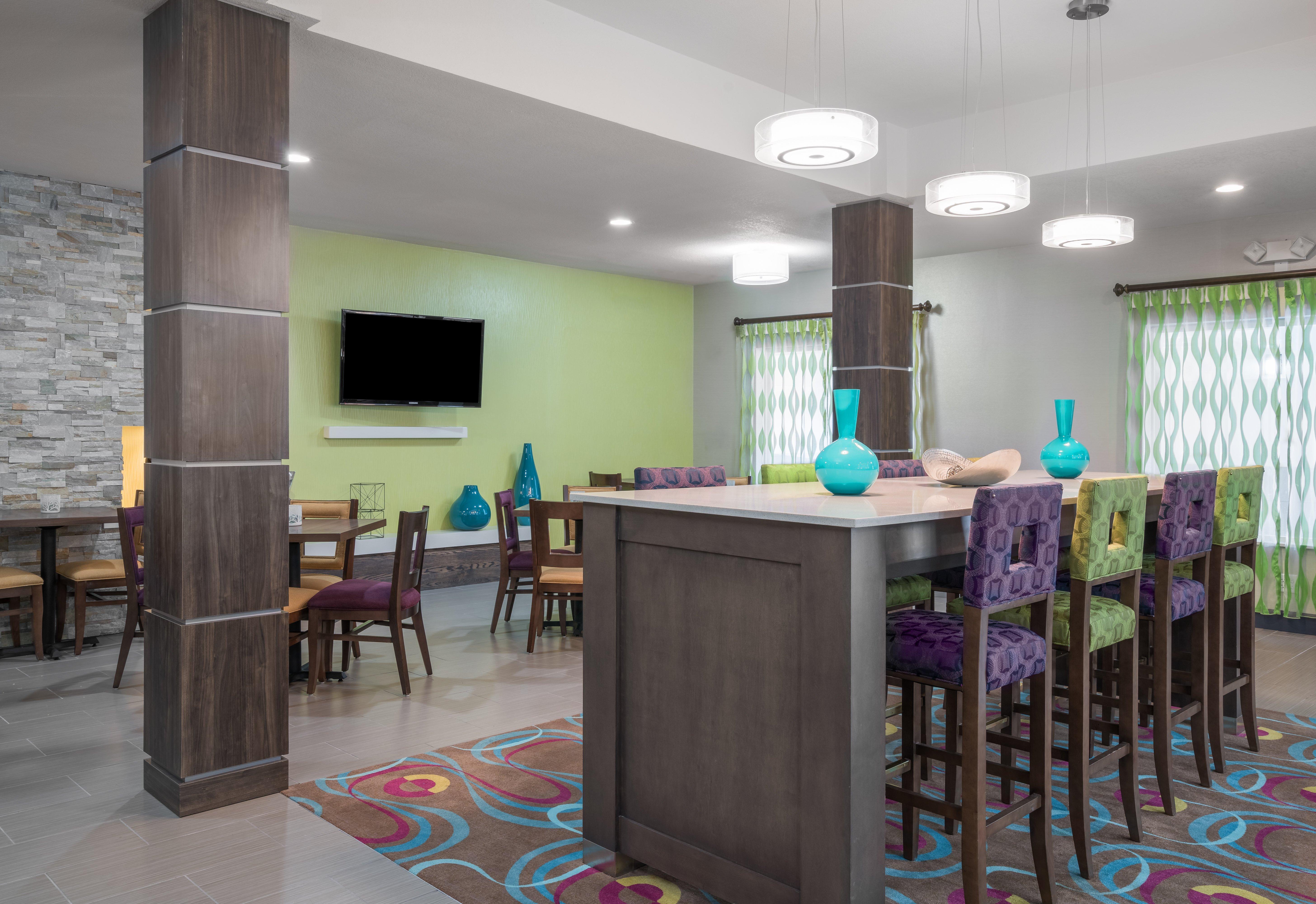 Holiday Inn Express Hotel & Suites Ames By Ihg Esterno foto
