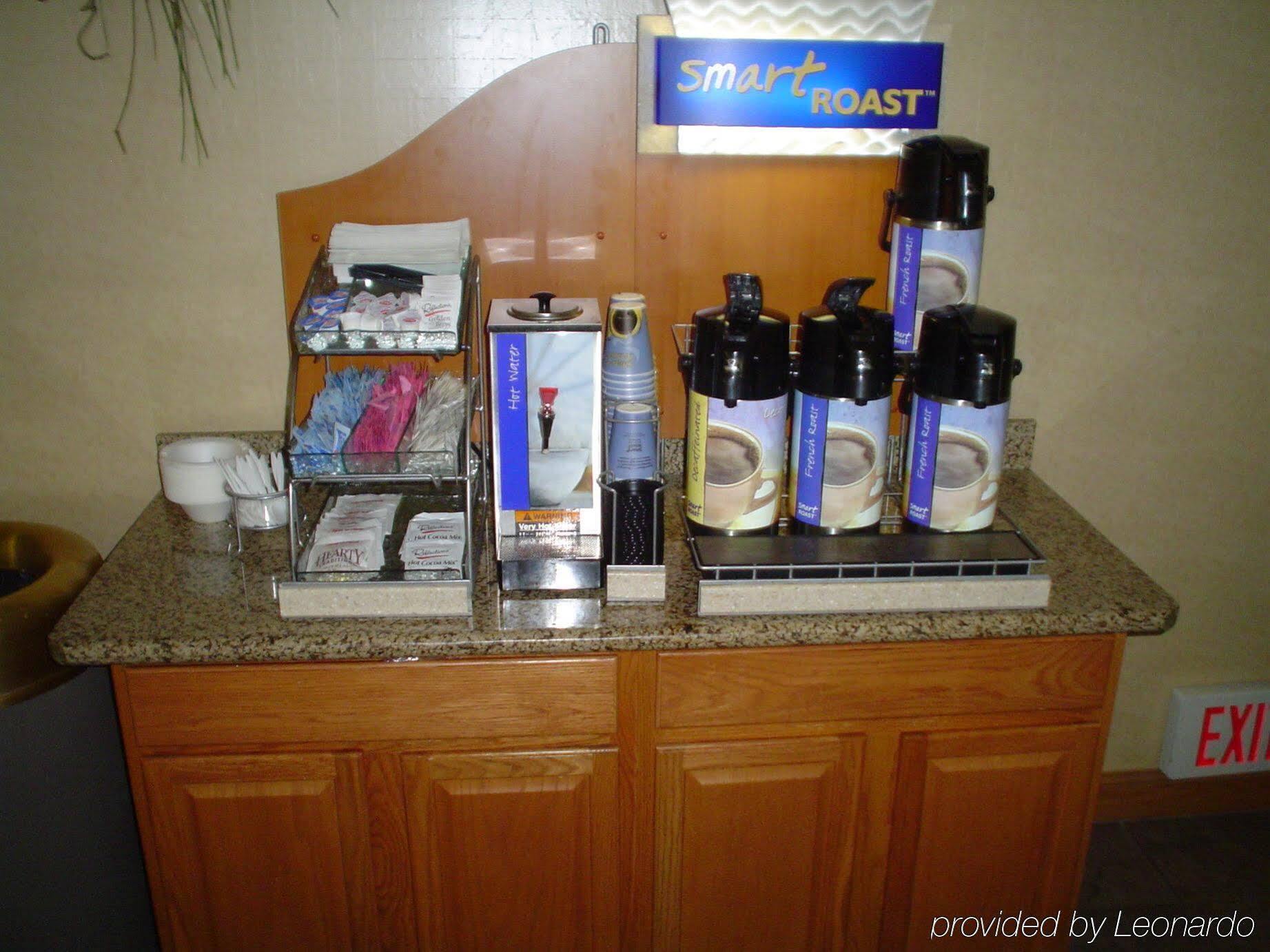 Holiday Inn Express Hotel & Suites Ames By Ihg Esterno foto