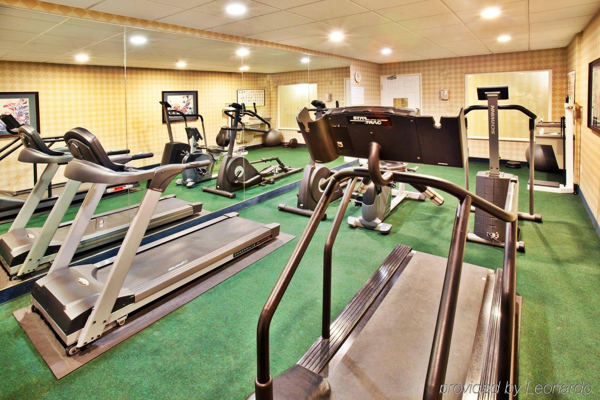 Holiday Inn Express Hotel & Suites Ames By Ihg Esterno foto