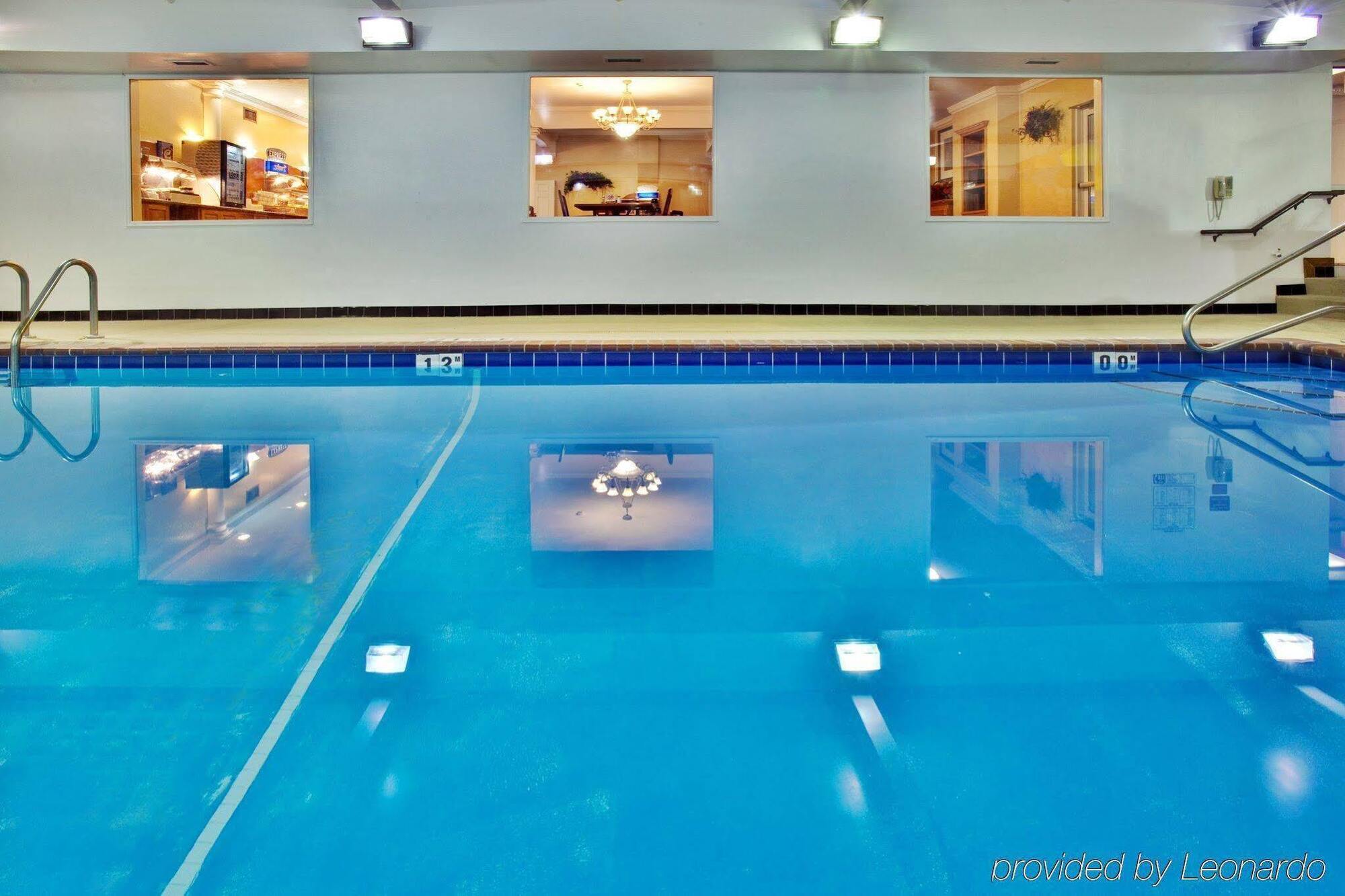 Holiday Inn Express Hotel & Suites Ames By Ihg Esterno foto